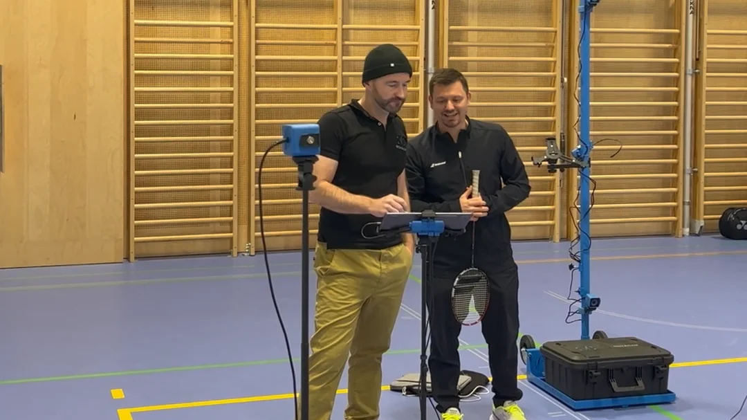 movAcam Dual-Kamera-Analyse aus zwei Perspektiven für Badminton
