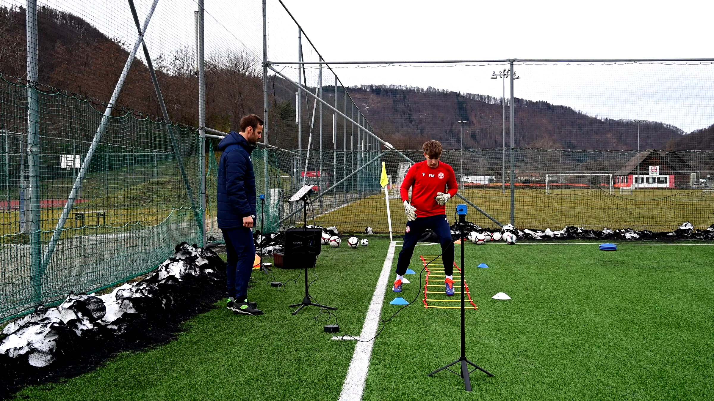 movAcam Kamera am Trainingsplatz dokumentiert Koordinationstraining im Nachwuchsbereich